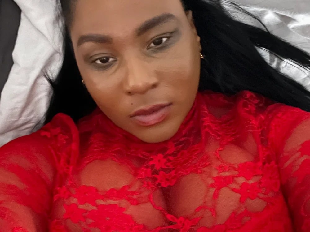 CurvySashia Chatroom