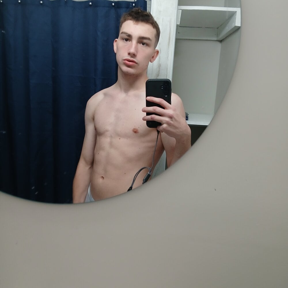 CurvyWeakling Chatroom