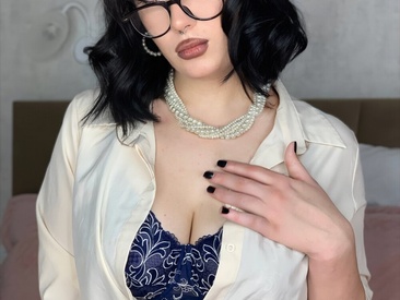 curvywoman