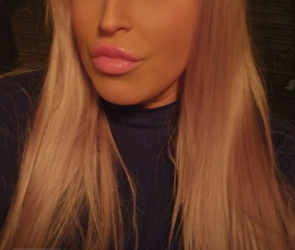 Curvy_Cleo30X Chatroom
