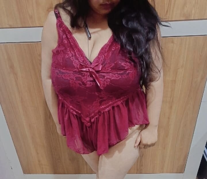 Curvy_Priya_ Chatroom