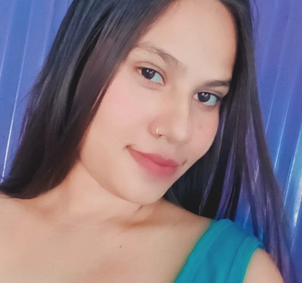 Cutee_tanvii Chatroom