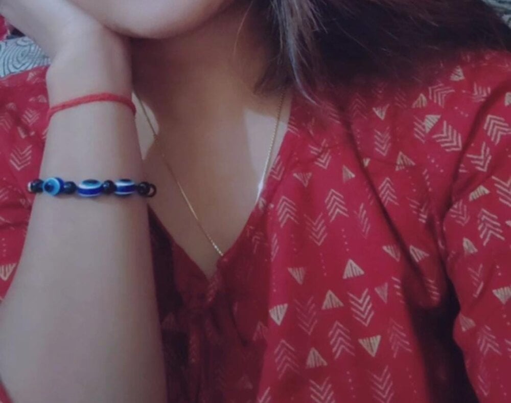 DESHI-BHAVI Webcam Profile Picture DESHI-BHAVI Chatroom