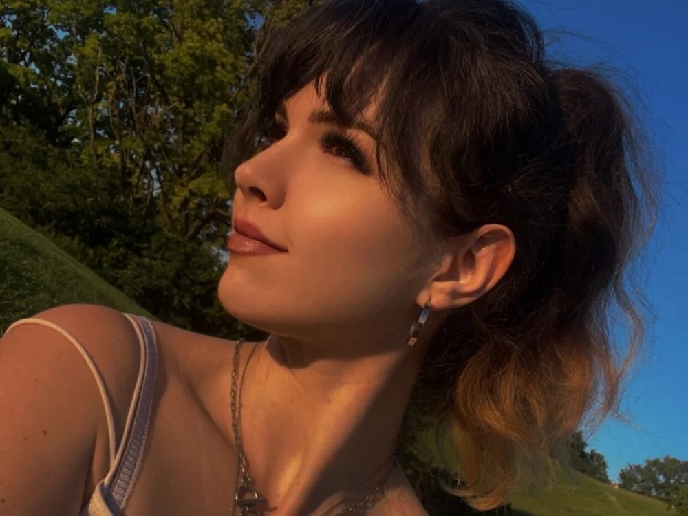Daisy_Lowe Chatroom