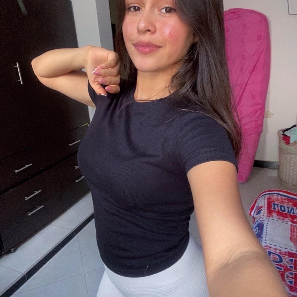 Dakota_555 Chatroom