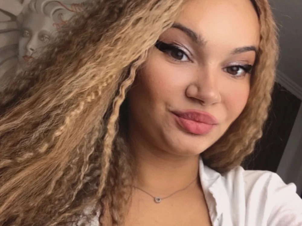 DaliaParis Chatroom