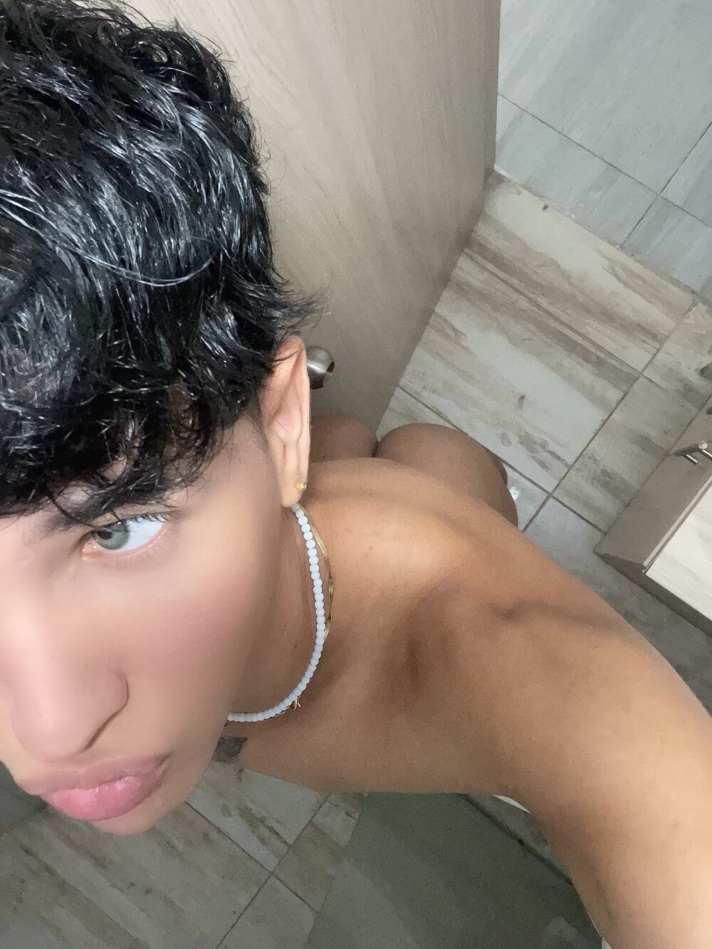 Damian_kiss Chatroom