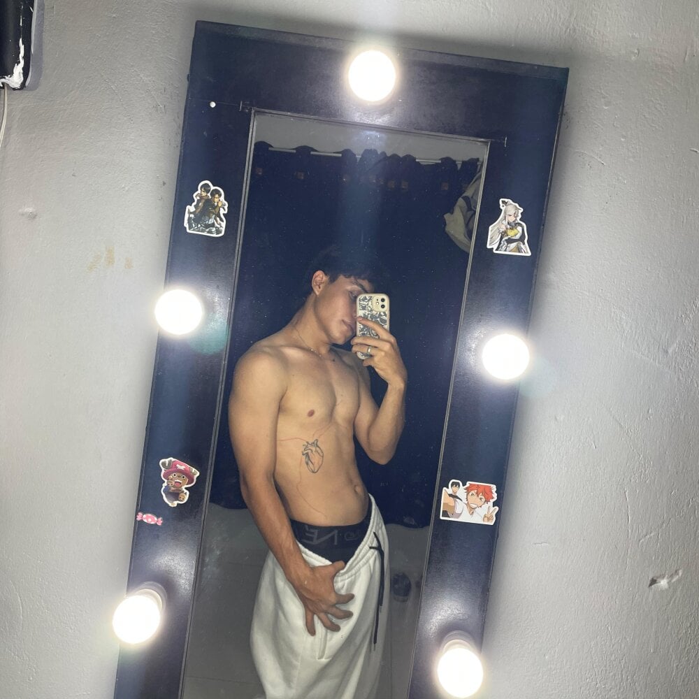 Dani_rivass Chatroom