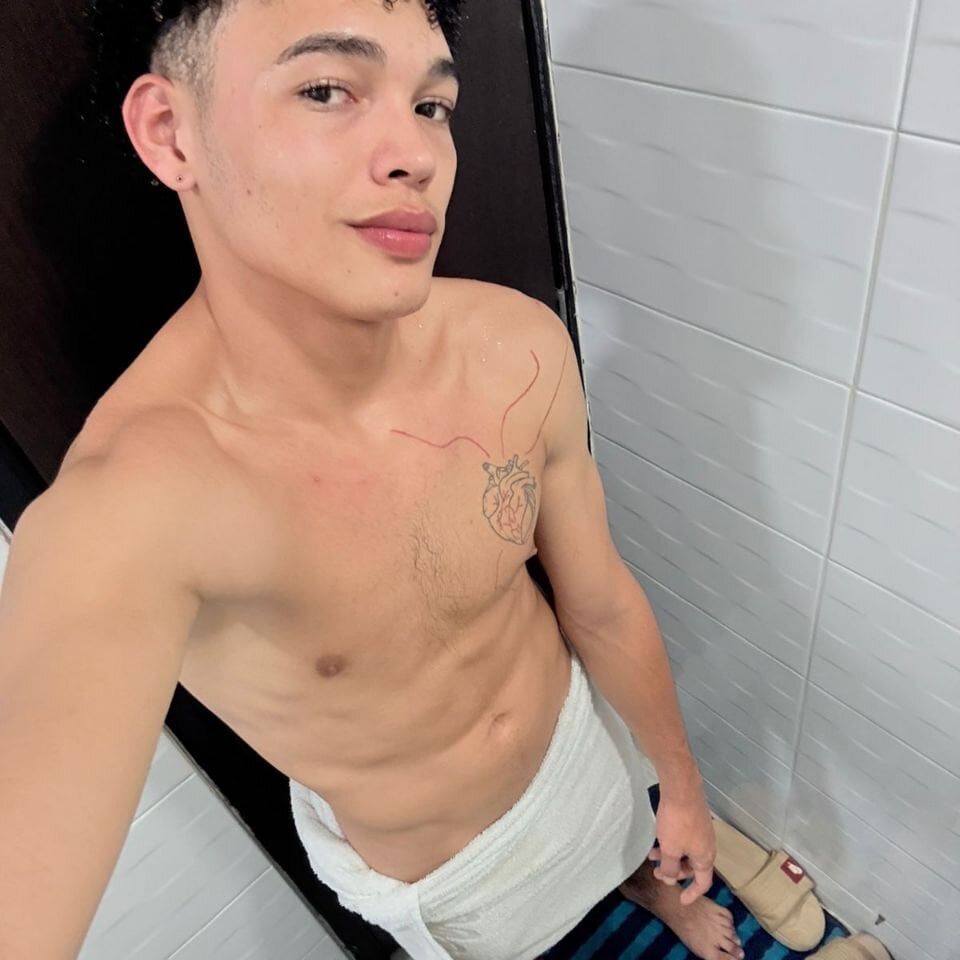 Daniel_and_Enyer Chatroom