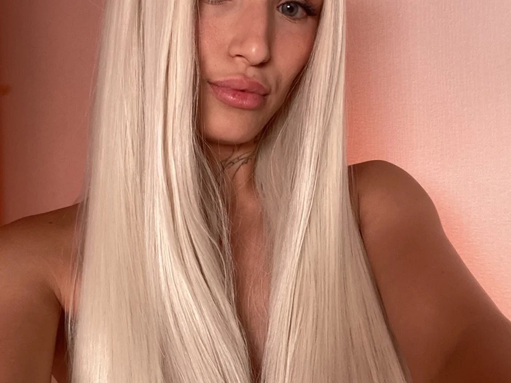 Daniela_Bliss Chatroom