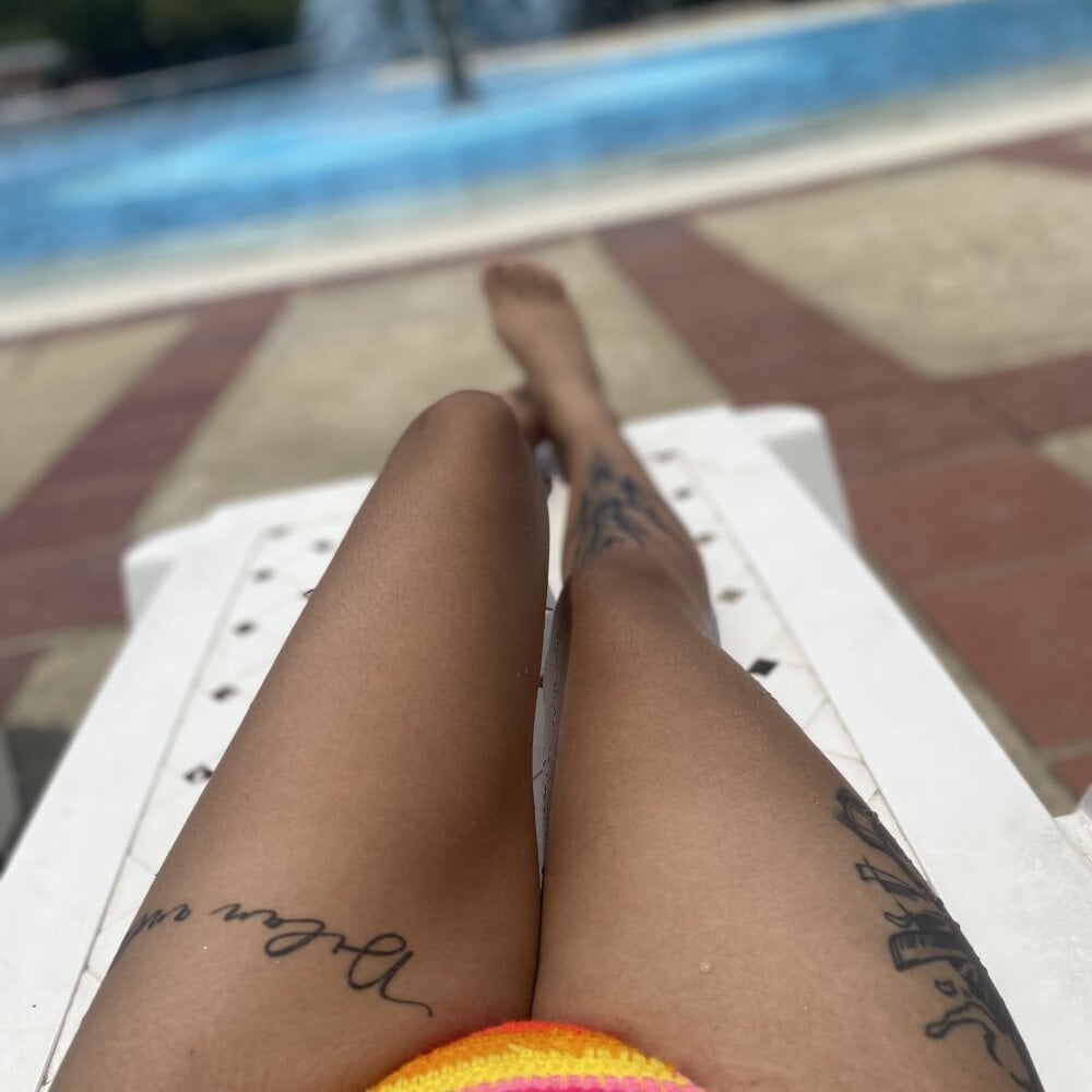 Daniela_hot23 Chatroom