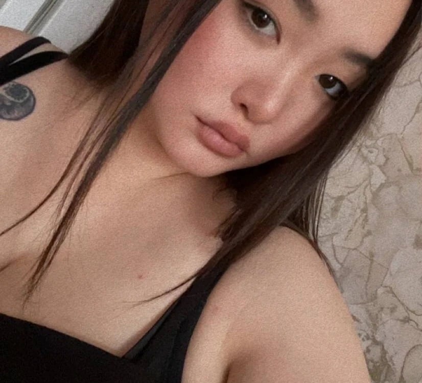 DanielleMullore Chatroom