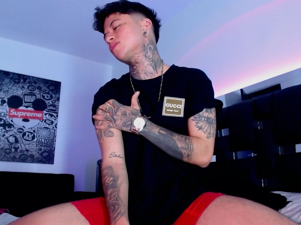 DannyStone Chatroom