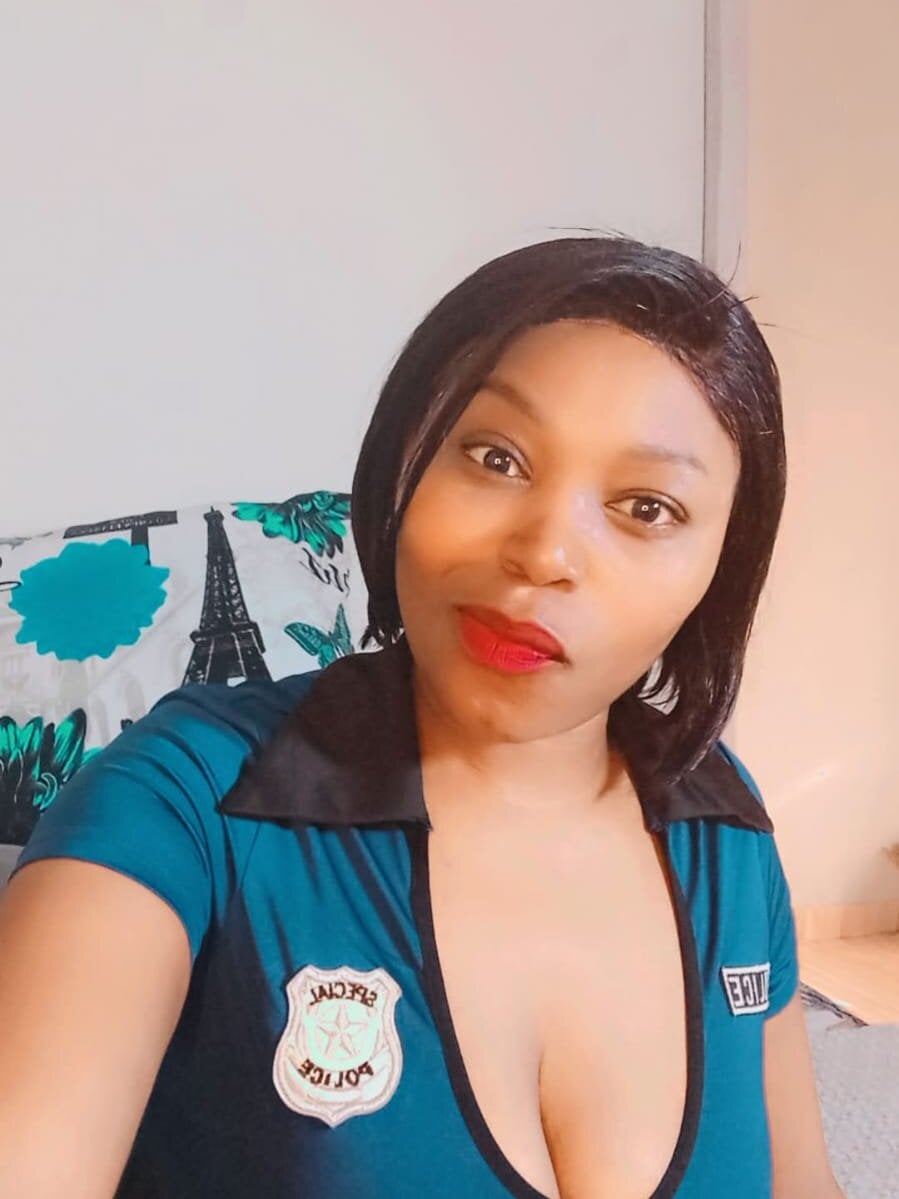 DarkDoll123 Chatroom