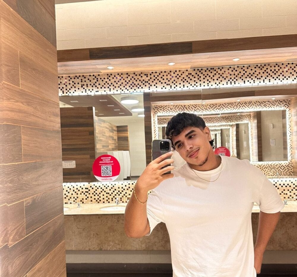 Darkalphax1 Chatroom