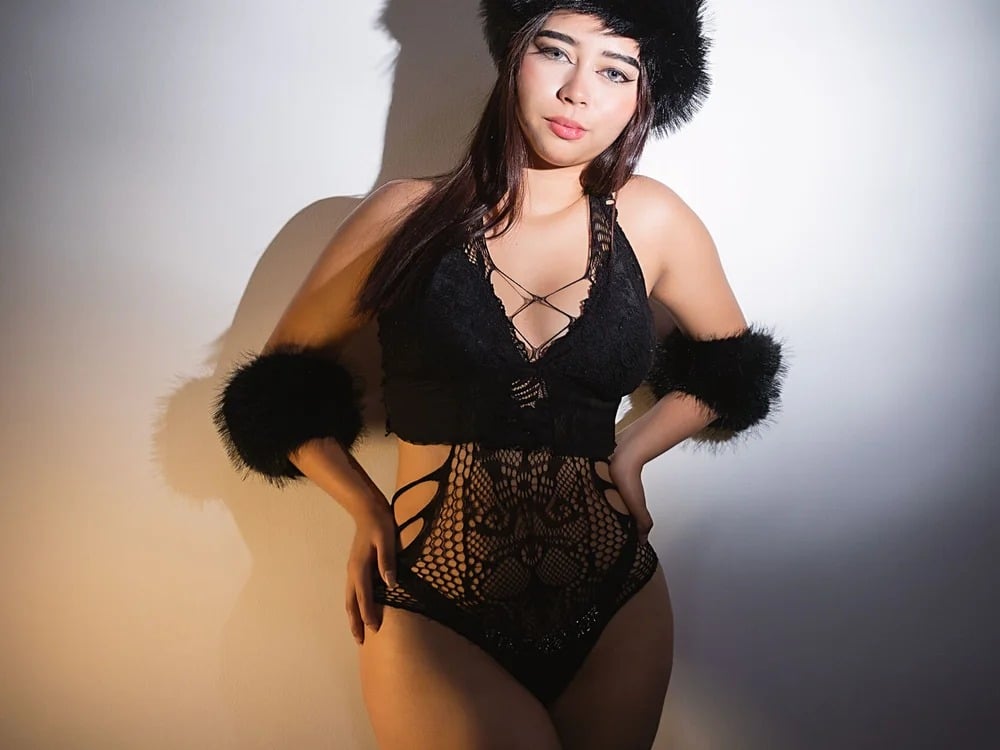 DashaThompson Chatroom