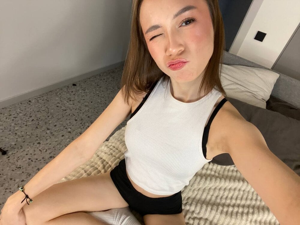 DavidaCordner Chatroom