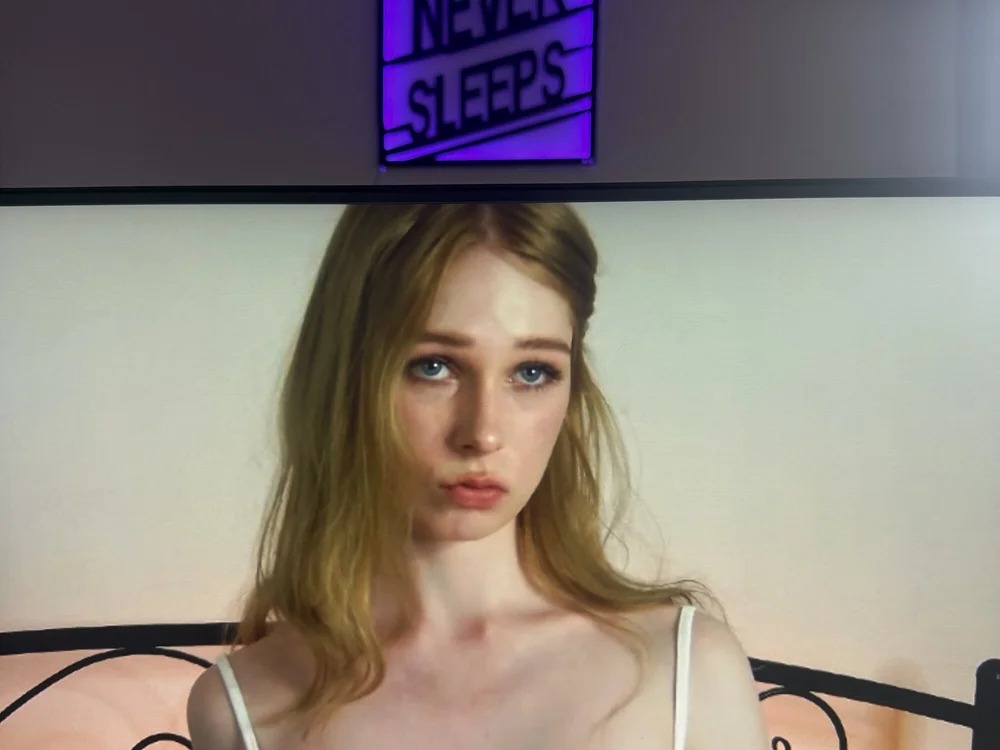 DayaMoore Chatroom