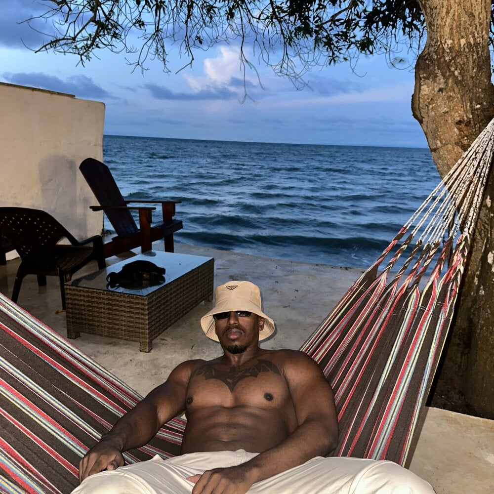 DenzelRios Webcam Profile Picture DenzelRios Chatroom