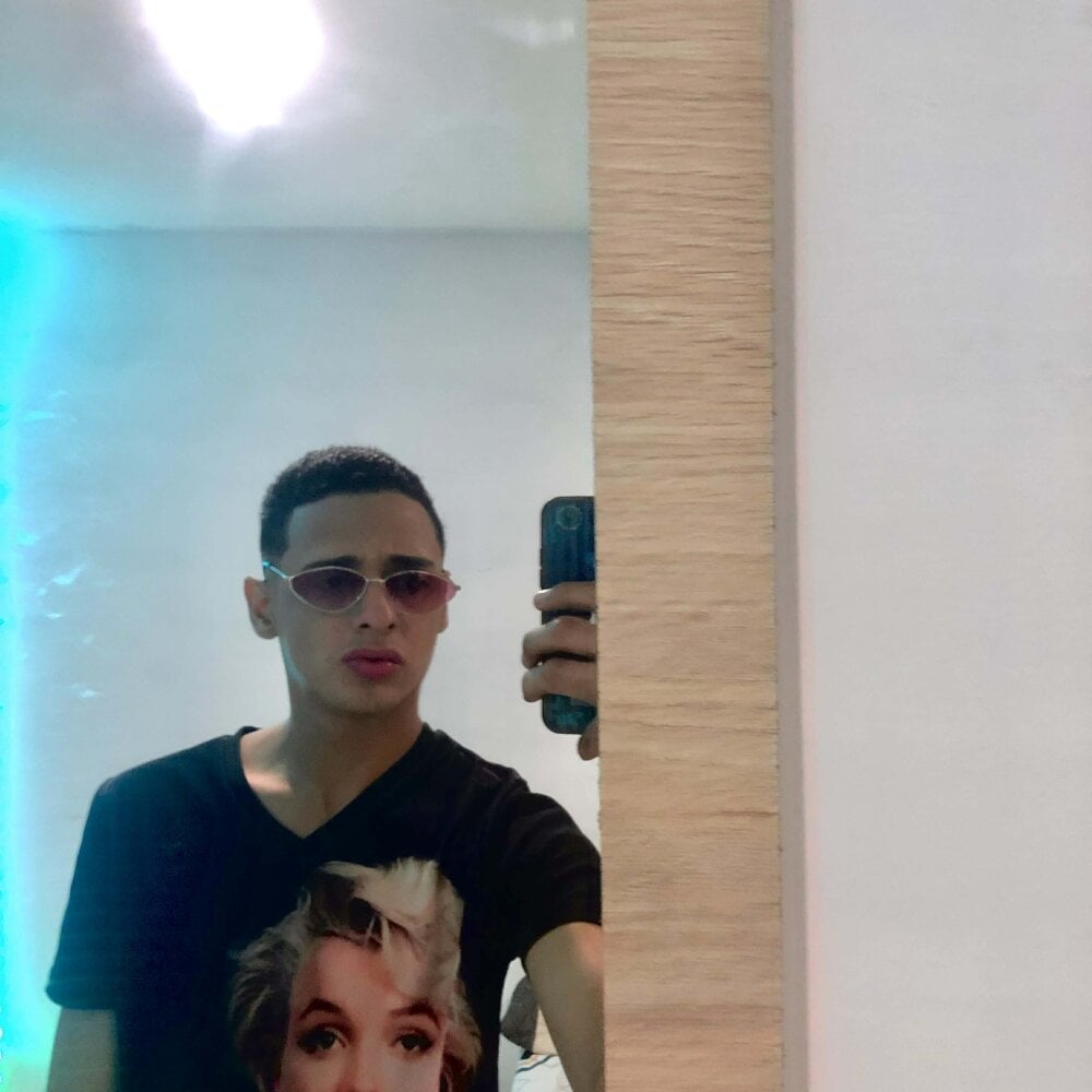 Dereck_lovery Chatroom