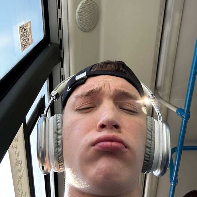 Derek_Banville Chatroom