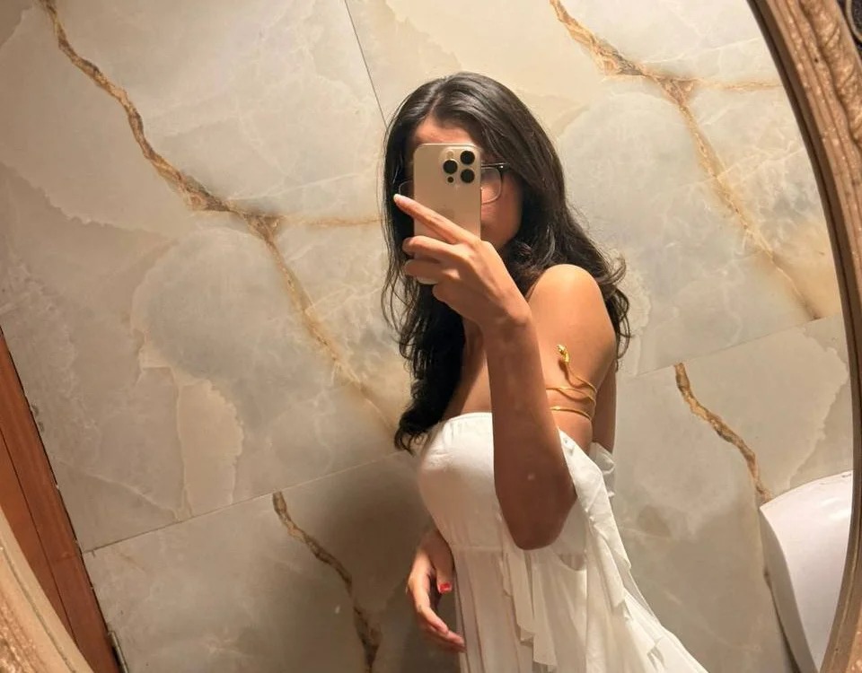 Desi_Dom_here Chatroom