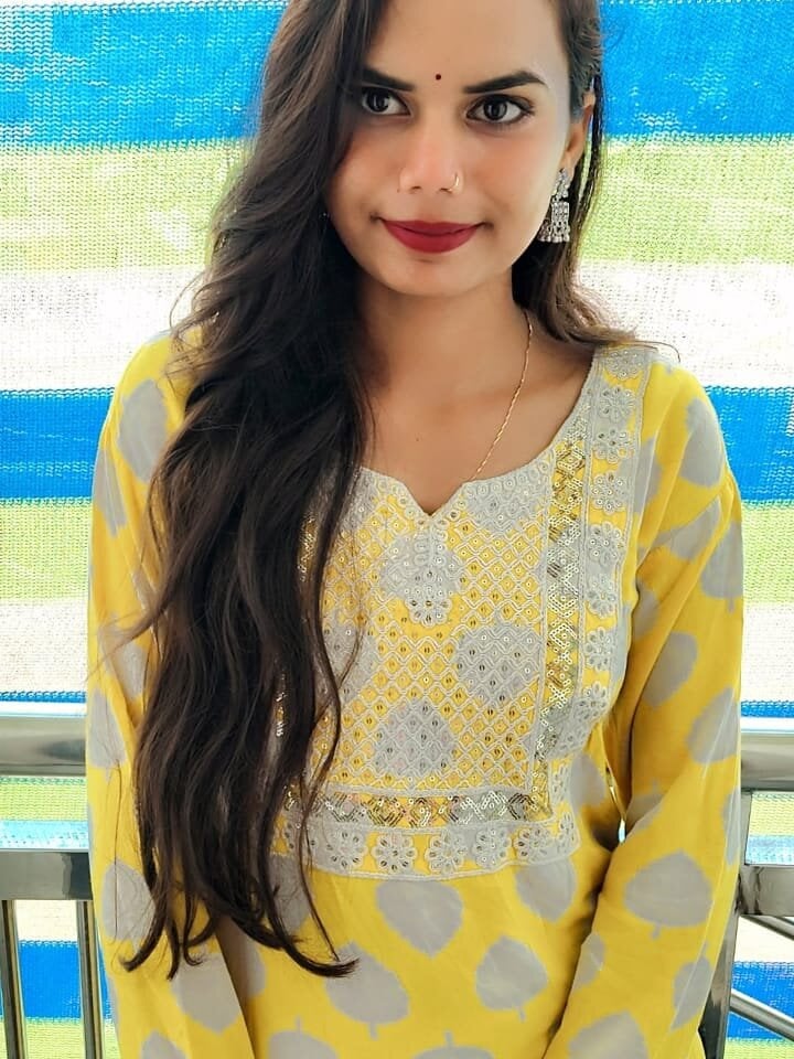 Desi_girl90 Chatroom