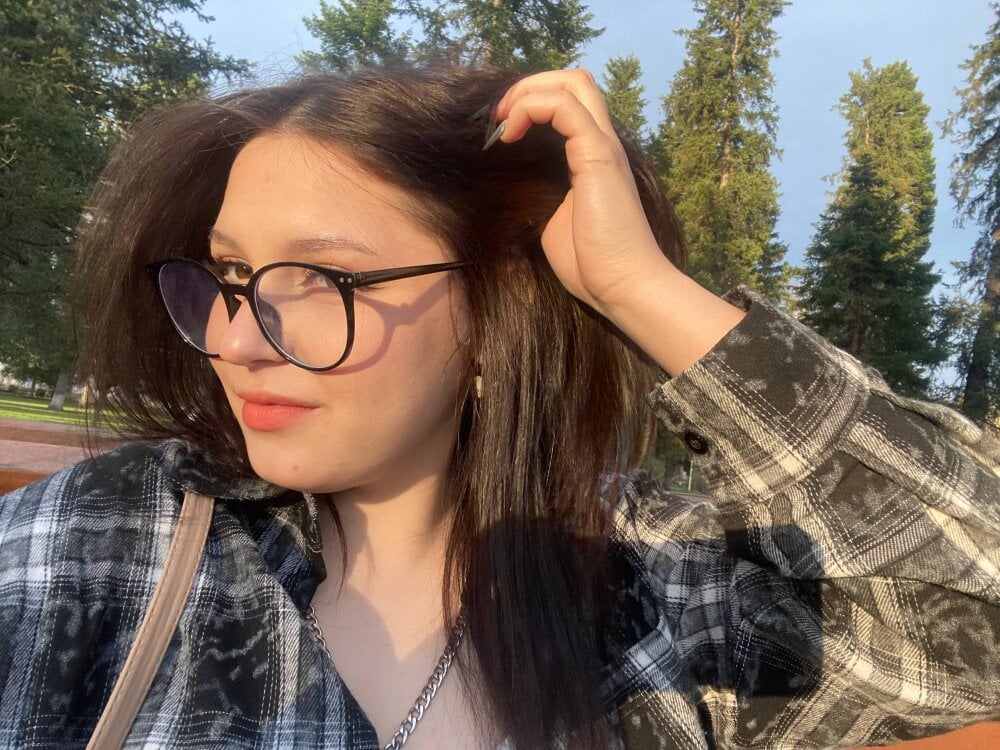 DevonaBedard Chatroom