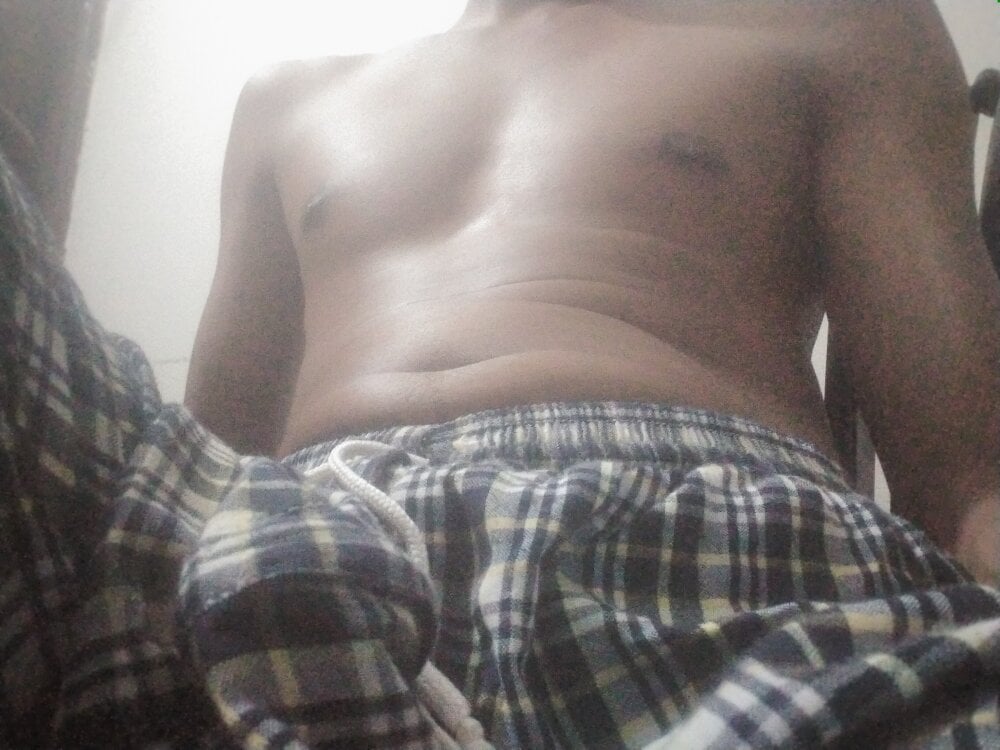 Dhakadick Chatroom