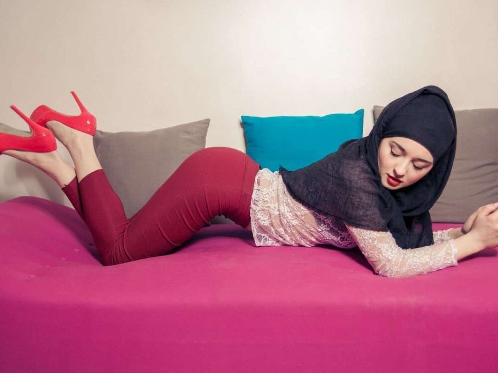 DhaliaAmour Chatroom