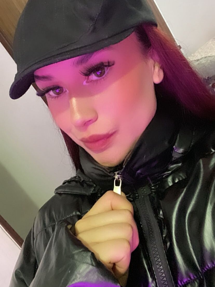 Dhara_cloy Chatroom