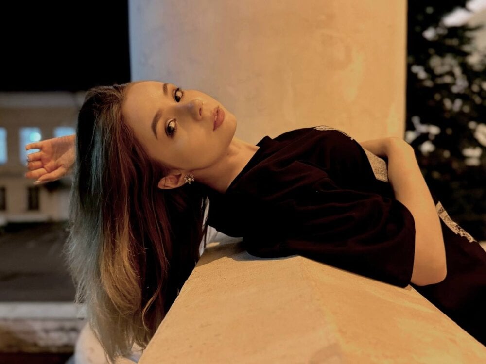 DignaThurston Webcam Profile Picture DignaThurston Chatroom