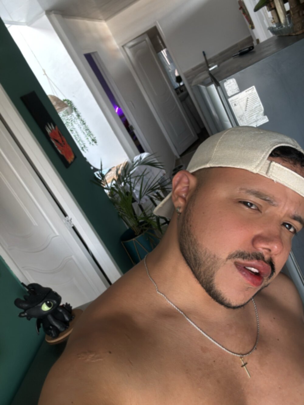 Dimitri_colins Chatroom