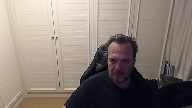 DimitrisThess Chatroom
