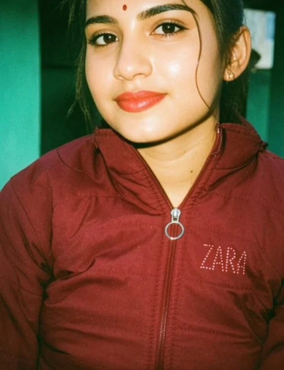 Divya_Patani Chatroom