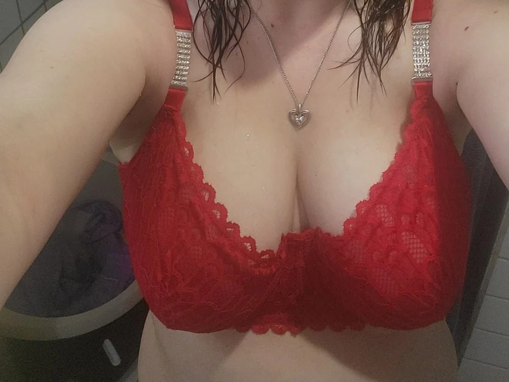 Dominalilirose Chatroom