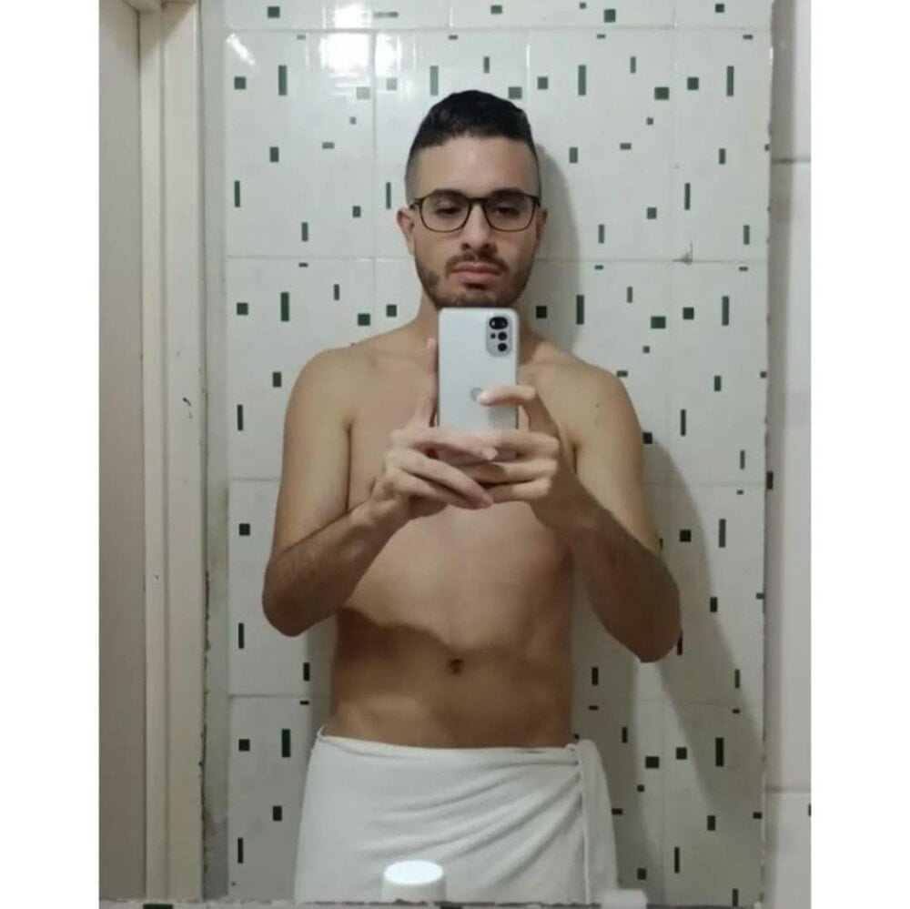 Dominic_fox04 Chatroom