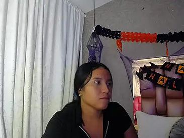emely-smith