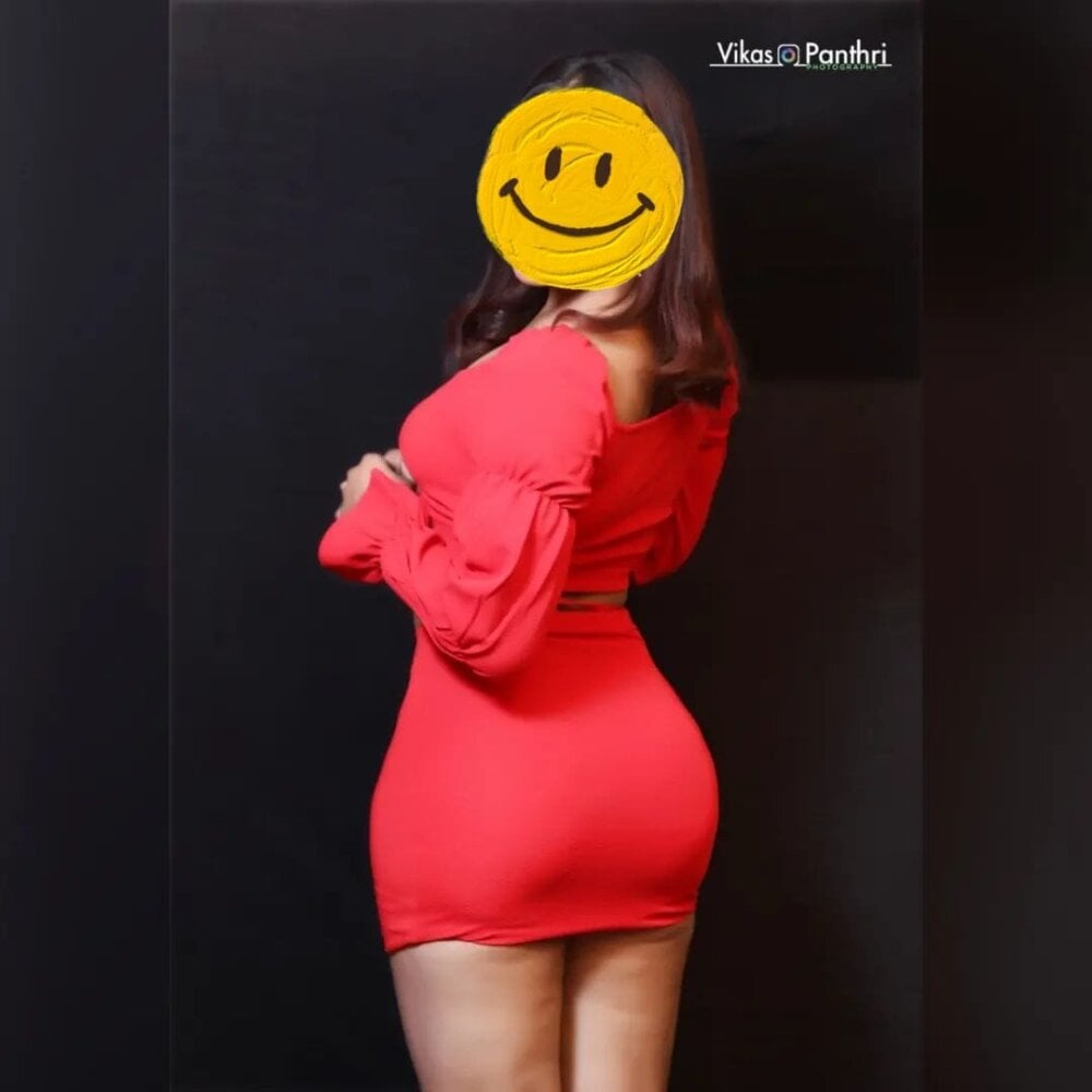 EVELEEN_KAUR19 Chatroom