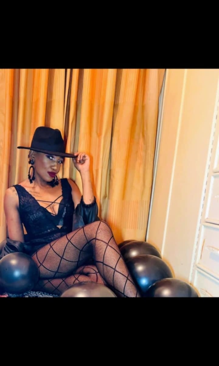 EbonyDream11 Chatroom