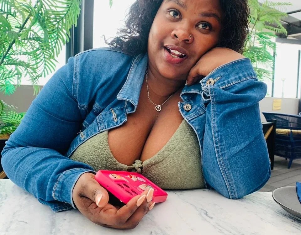 EbonyOrgasmPie Chatroom