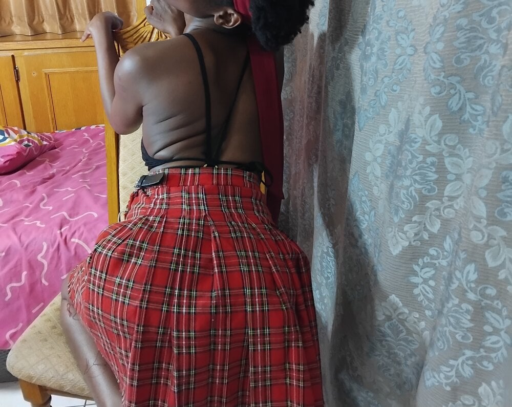 EbonySlender8 Chatroom