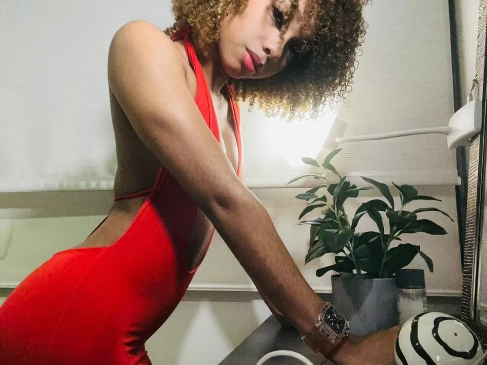 Ebony_Midnight Chatroom