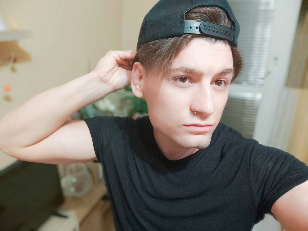 Edmondmyers Chatroom