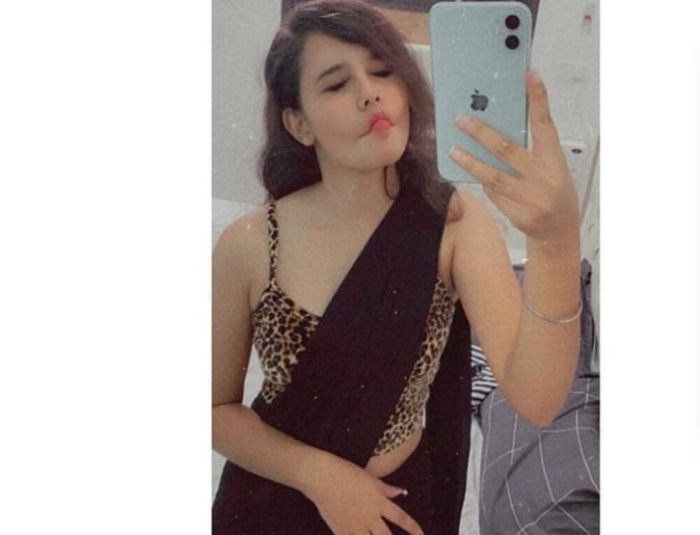 Eiinhjklamsntniil Chatroom