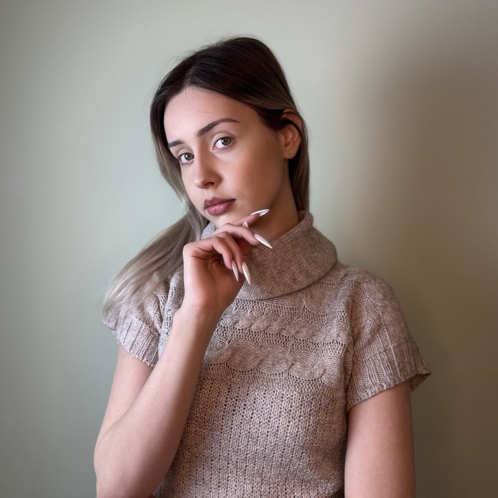 ElaneHamper Chatroom