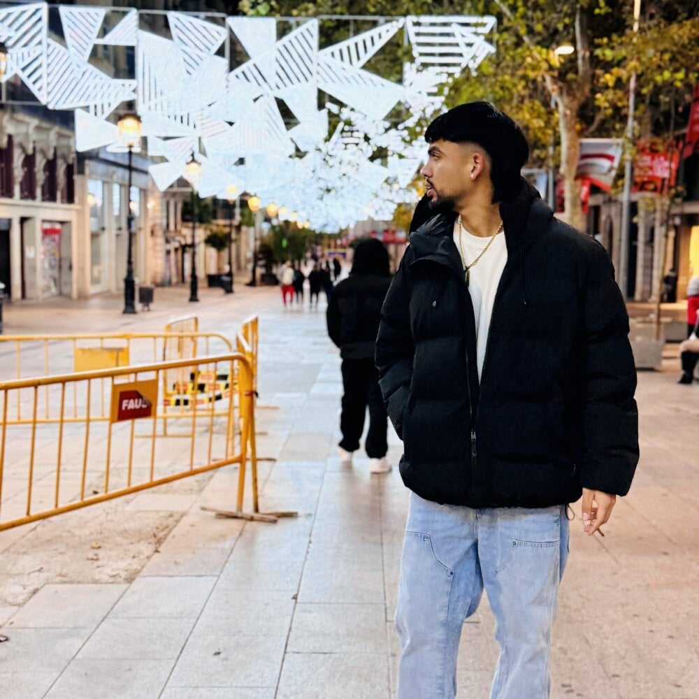 Elcangri-15 Chatroom