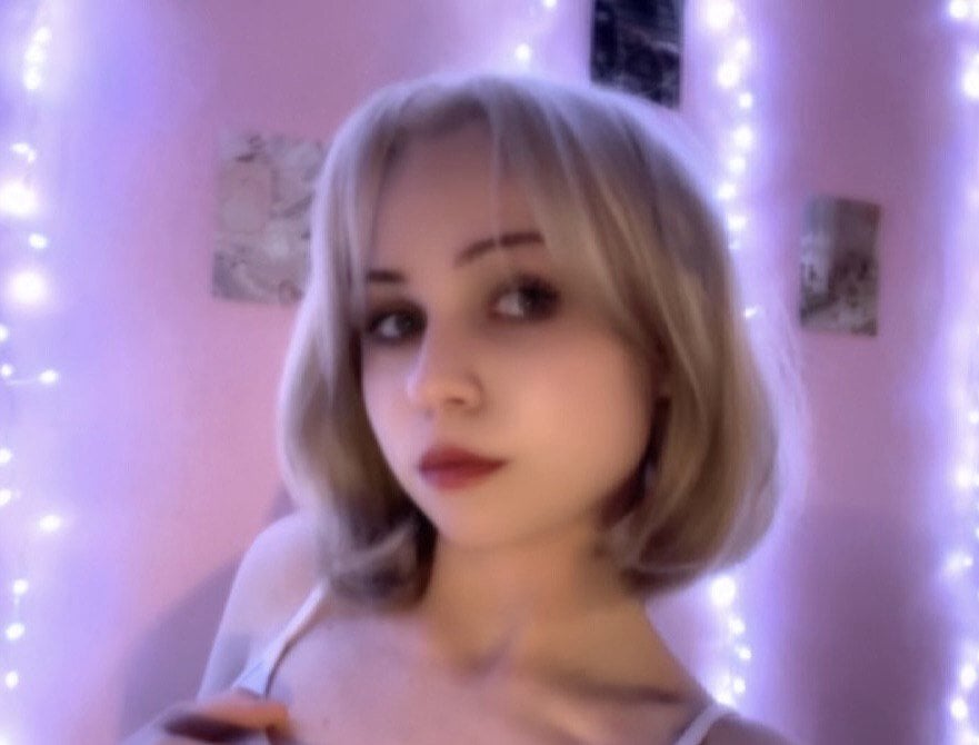 ElenaMonroe Chatroom