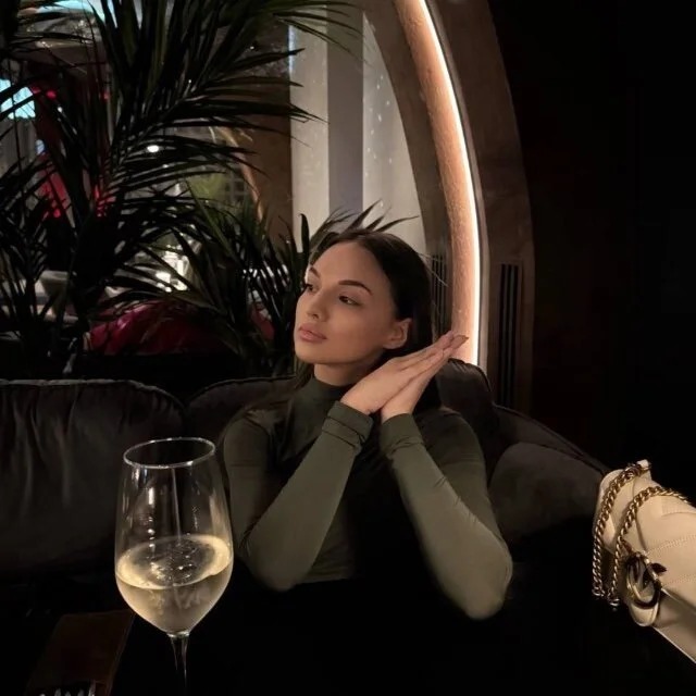 ElenaShadowlyn Chatroom