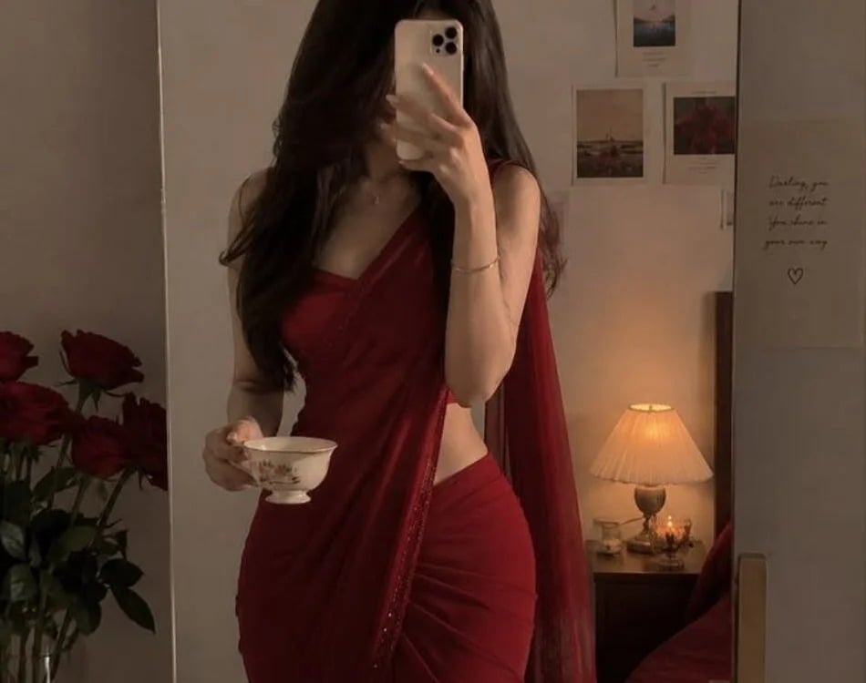 Elina472 Chatroom